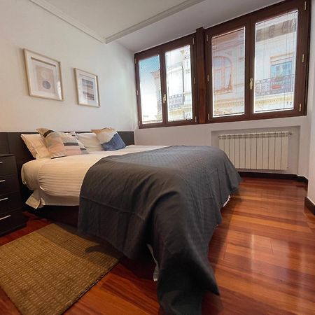 Atuaire Home Vivienda A Luminosa Parking Incluido En Plena Calle Comercial Burgo 외부 사진