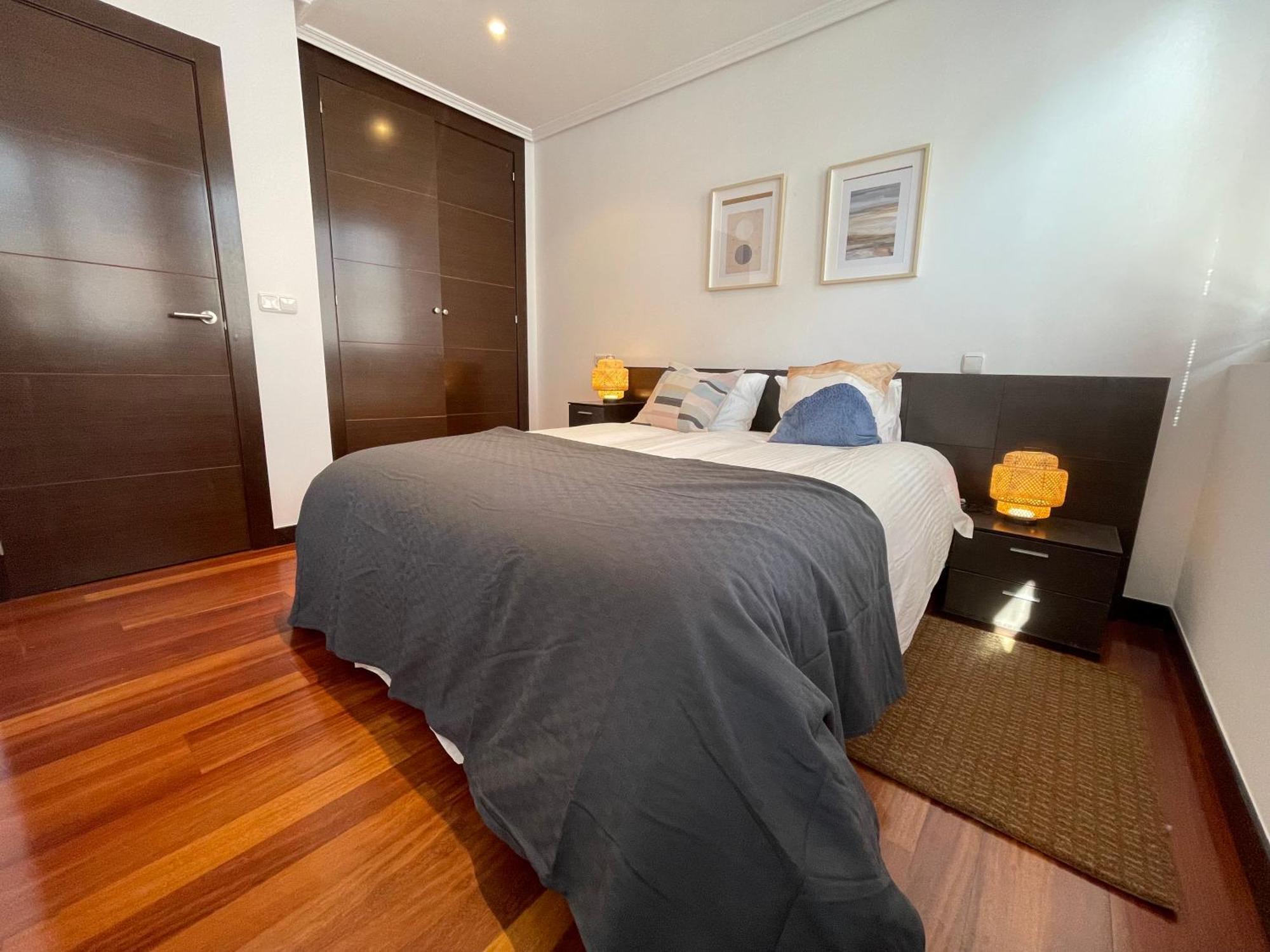 Atuaire Home Vivienda A Luminosa Parking Incluido En Plena Calle Comercial Burgo 외부 사진