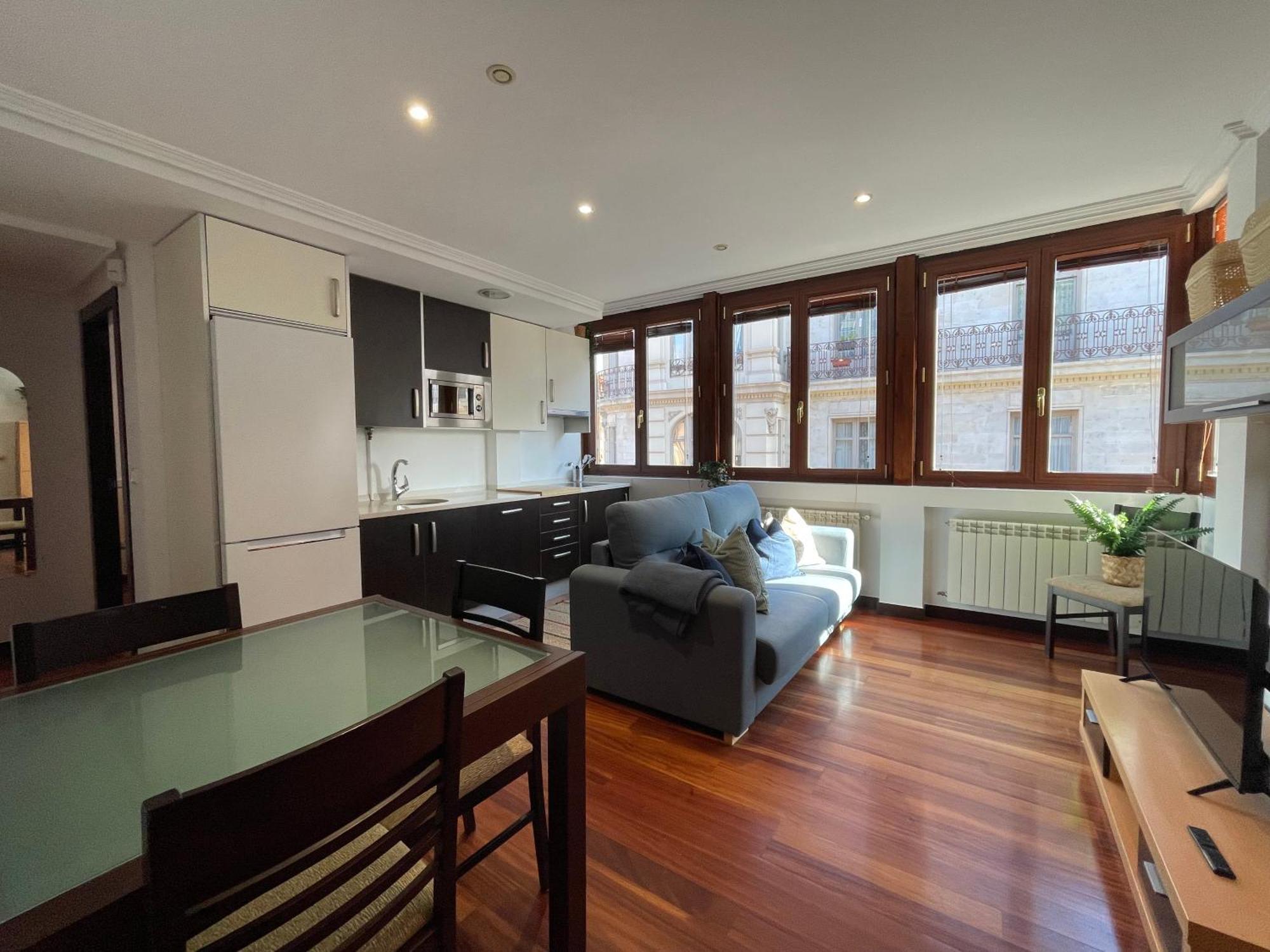 Atuaire Home Vivienda A Luminosa Parking Incluido En Plena Calle Comercial Burgo 외부 사진