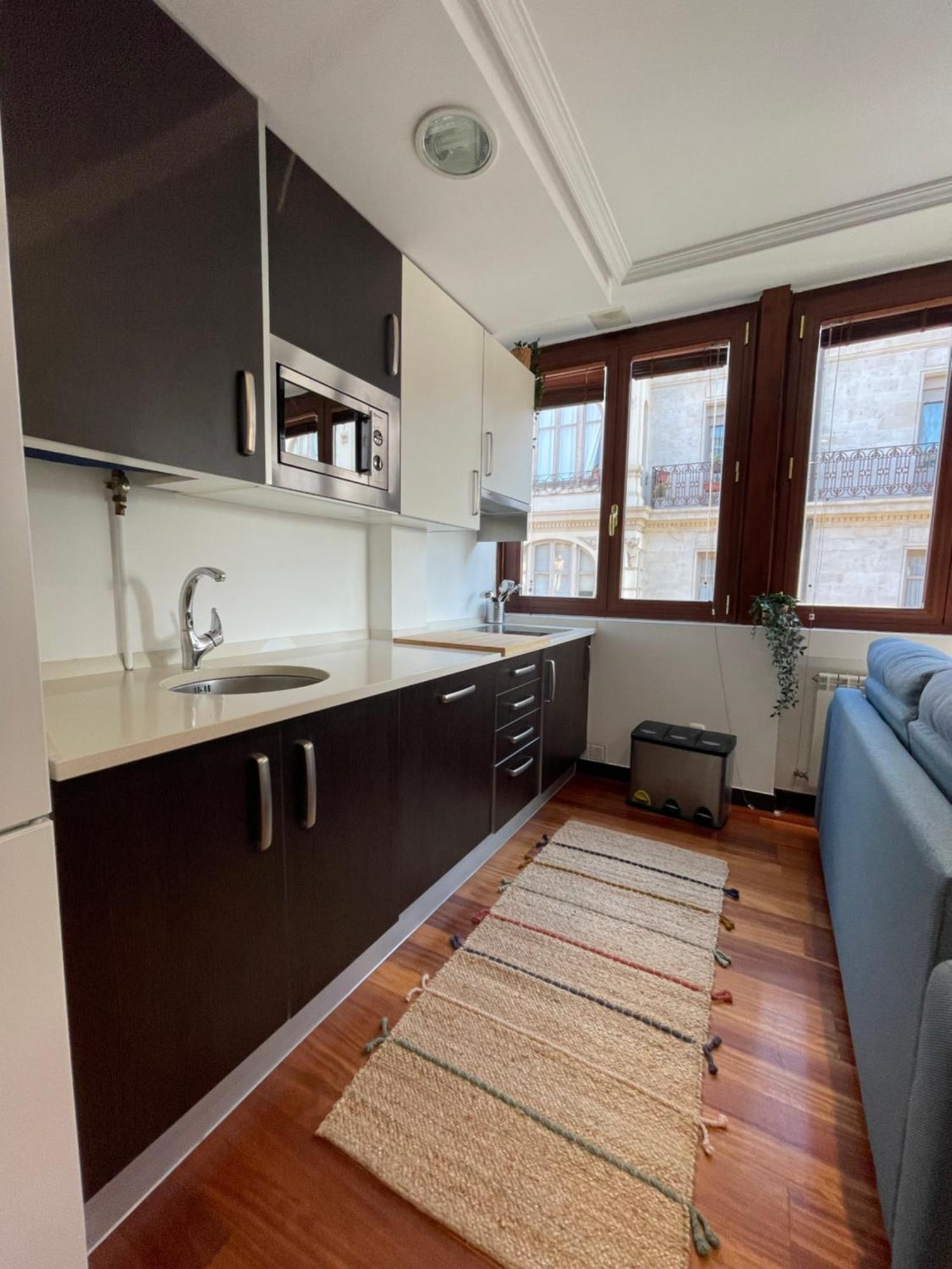 Atuaire Home Vivienda A Luminosa Parking Incluido En Plena Calle Comercial Burgo 외부 사진